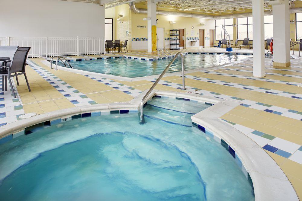 Fairfield Inn & Suites By Marriott Cleveland Бичвуд Экстерьер фото