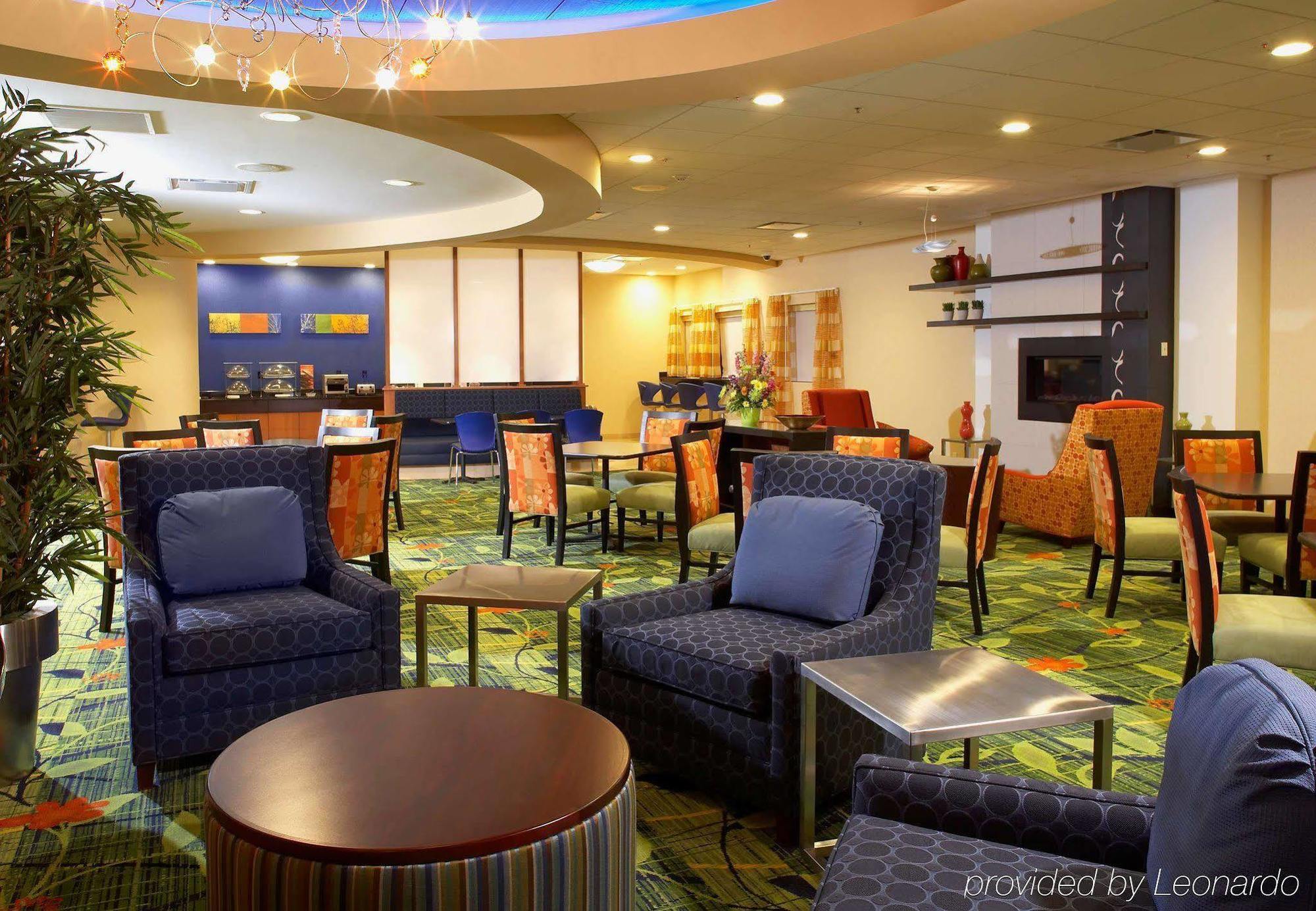 Fairfield Inn & Suites By Marriott Cleveland Бичвуд Интерьер фото