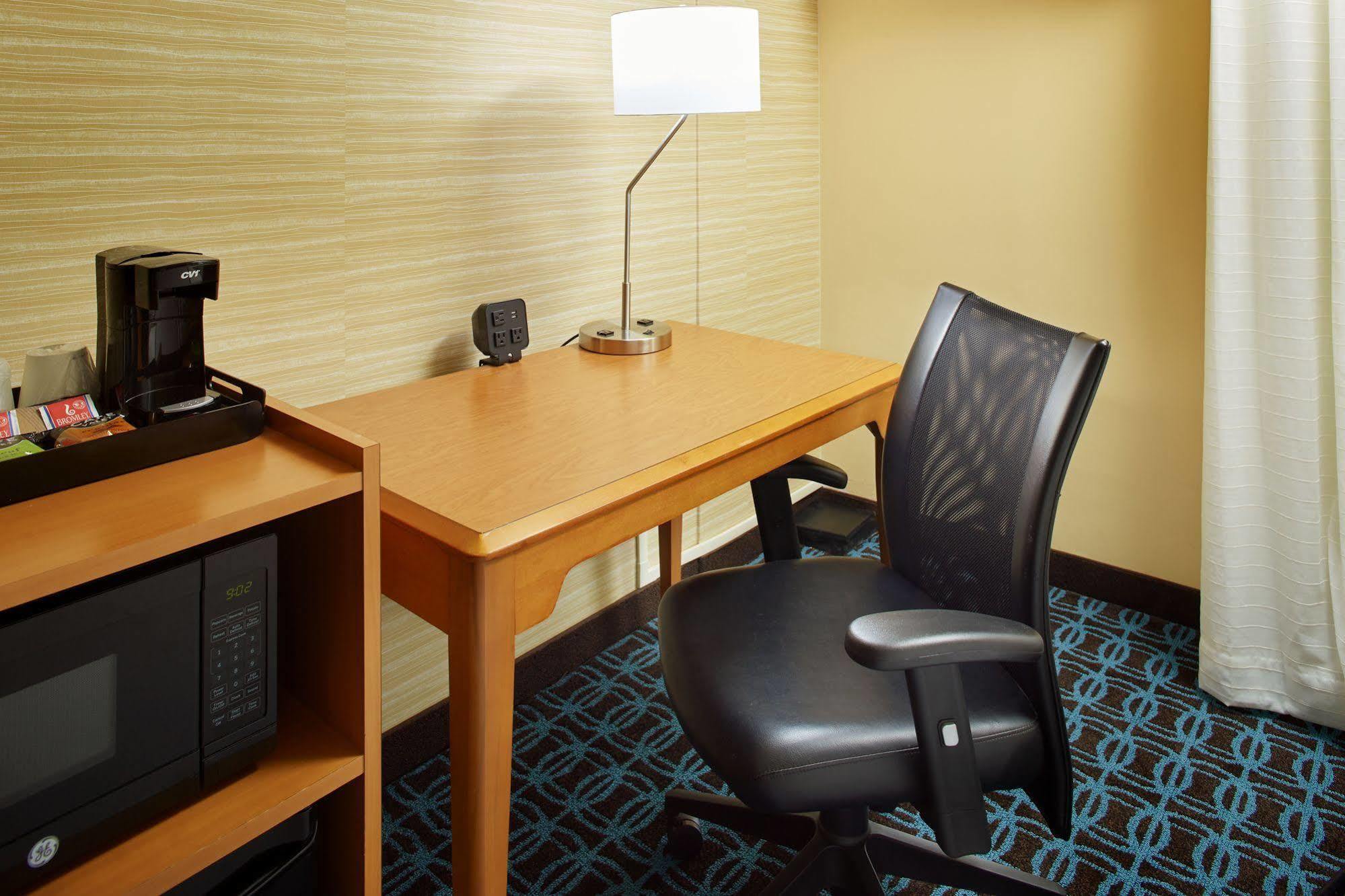 Fairfield Inn & Suites By Marriott Cleveland Бичвуд Экстерьер фото