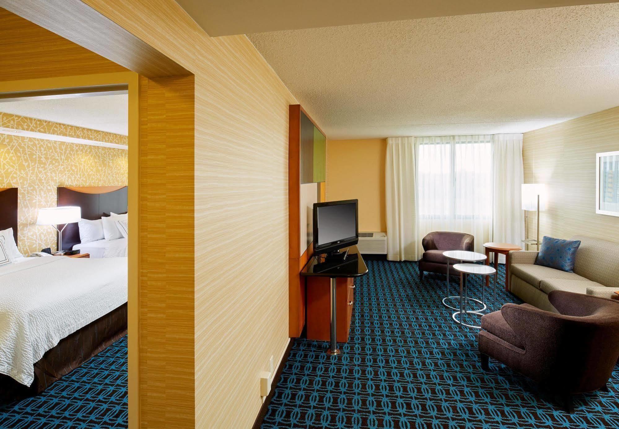 Fairfield Inn & Suites By Marriott Cleveland Бичвуд Экстерьер фото